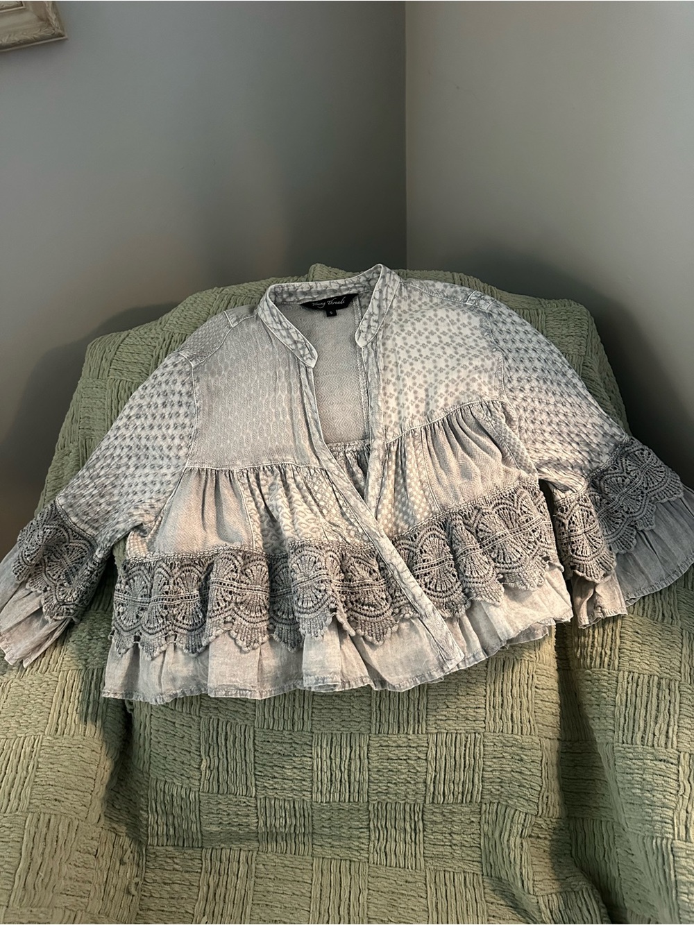Young Threads boho festival set, lace jacket and embroidered tank. - Picture 2 of 6